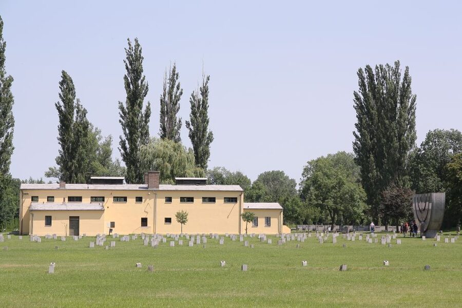 From Prague: All-inclusive Bus Tour to Terezin Memorial - Key highlights to look for