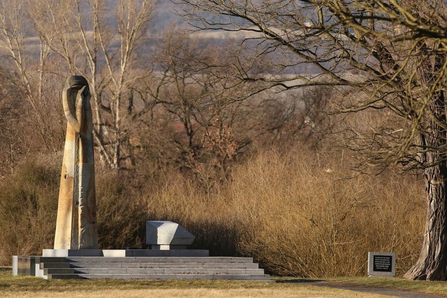 From Prague: All-inclusive Bus Tour to Terezin Memorial - Terezín Memorial and Ghetto Museum: start with daily life, not just dates