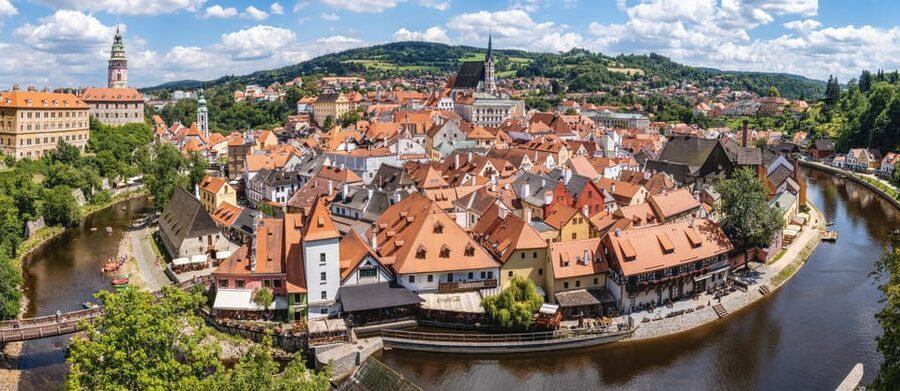 From Prague: Český Krumlov Full-Day Tour with Pickup - Timing, Van Stops, and How the Day Stays Comfortable