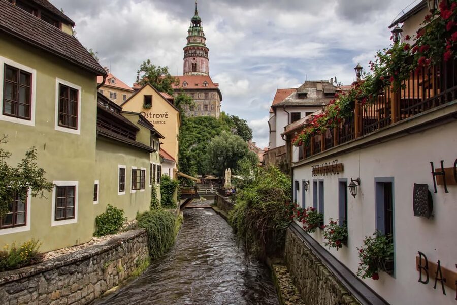 From Prague: Český Krumlov Full-Day Tour with Pickup - Prague Pickup and the Air-Conditioned Van Ride That Actually Saves Your Time