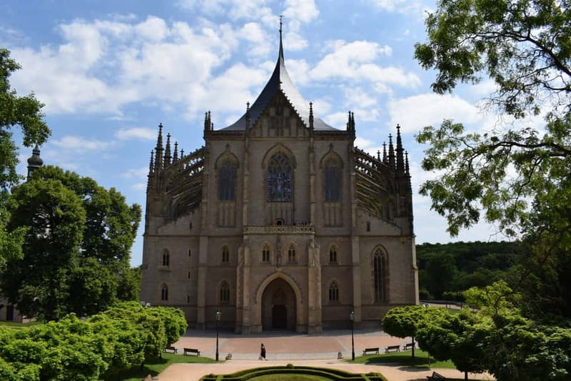 From Prague: Half-Day Coach Tour to Kutná Hora - The bus ride: comfort, driver plus guide rhythm