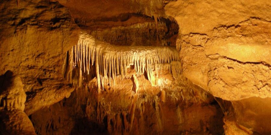 From Prague: Karlštejn Castle & Koněprusy Caves Tour - Transport, timing, and what to wear for the whole 8-hour loop