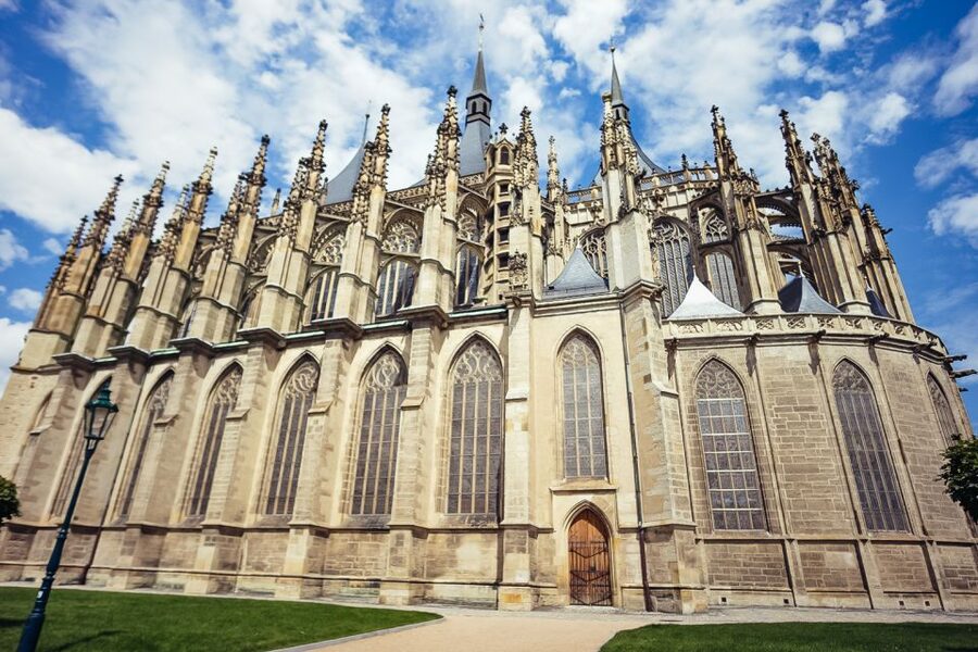 From Prague: Kutna Hora and Bone Chapel Tour - Meeting in Prague, Then Rolling Out Smooth