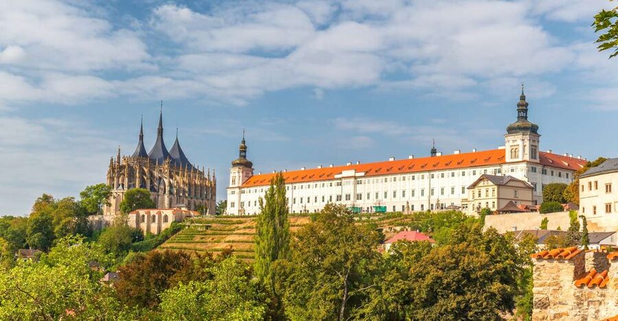 From Prague: Kutná Hora Day Excursion with Bone Church - Tour Pace, Language Choices, and Who This Fits Best