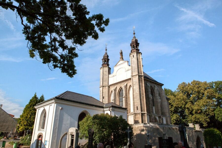 From Prague: Kutna Hora UNESCO Site Tour with Bone Chapel - Lunch reality: food isn’t included, and timing matters