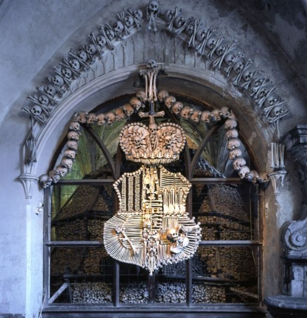 From Prague: Kutna Hora Walking Tour & St. Barbara Cathedral - What to bring, and the issues that can make or break the day