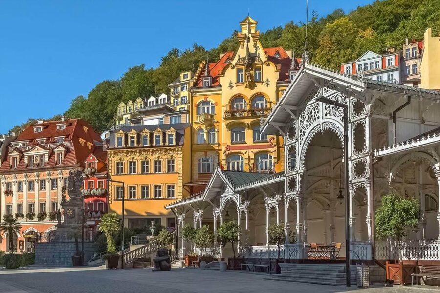 From Prague: One day trip to Karlovy Vary - Walking the Teplá stream: Mlýnská and Tržní Colonnades