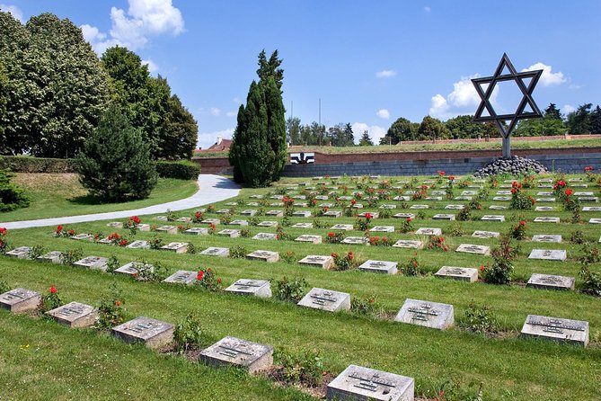 From Prague: Terezin with Admissions - Getting there smoothly: the 9:30 start and meeting point reality