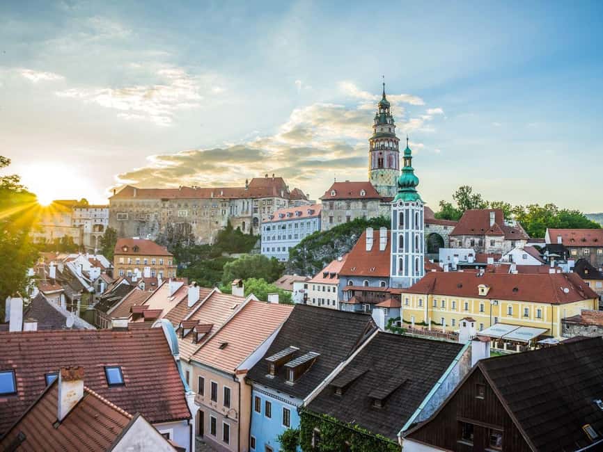 From Prague to the fabulous Cesky Krumlov:fullday experience - Český Krumlov Castle: tower views and Renaissance swagger