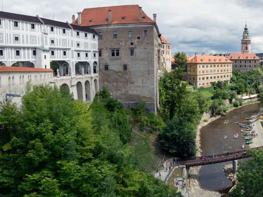 From Prague to the fabulous Cesky Krumlov:fullday experience - Legends, humour, and the bear factor