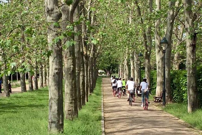 Full-Day All-in-One Electric Bike Tour of Prague (7hrs) - Old Jewish Cemetery, Old Town Square, and the Astronomical Clock Moment