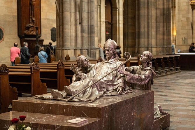Full-Day Prague Tour with Prague Castle, Lunch and Vltava Cruise - Hradcany and Prague Castle courtyards: the guided part that pays off