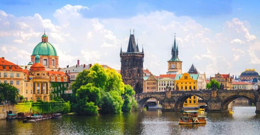 Full-Day Private Trip from Vienna to Prague - A One-Day, Door-to-Door Prague Hit From Vienna