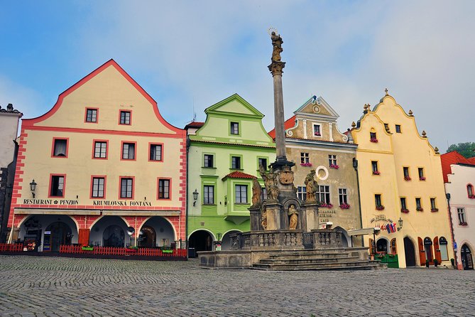Full-Day Trip to Český Krumlov from Prague - Town-to-Transport Reality: Narrow Streets and Drop-Off Patterns