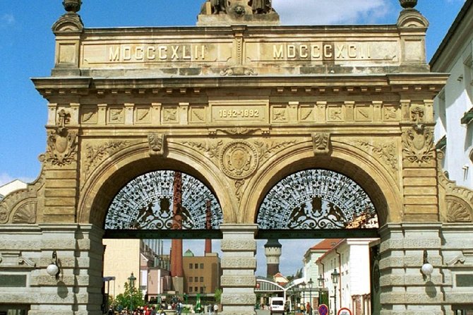 Glass and Brewery Day Trip from Prague - Getting out of Prague smoothly: pickup, coach, and that early rhythm