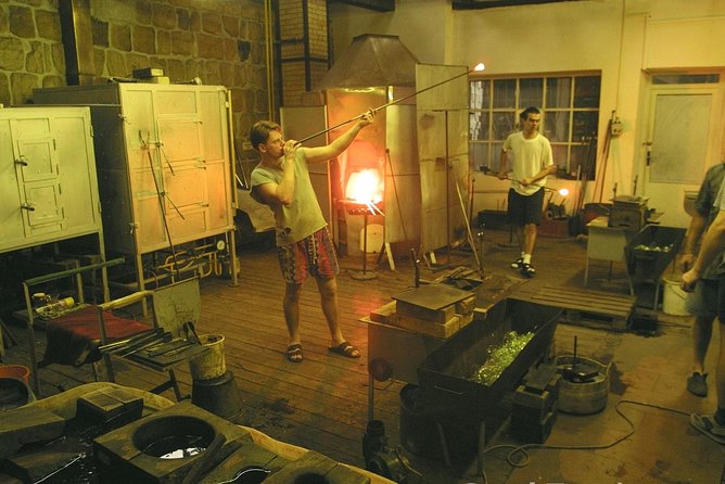 Glass and Brewery Day Trip from Prague - Who should book this day trip from Prague