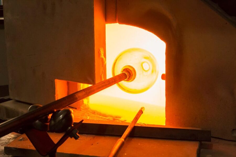 Glass blowing in Prague - The 20-Minute Workshop: Small Group Focus, Big Skill Density