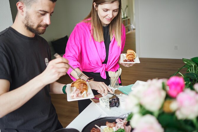 Gourmet Brunch with Chef: Unlimited Drinks & Stunning River Views - Who should book, and who should consider alternatives