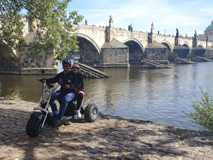 Grand City Tour on Electric Trike in Prague - Live Guided - Quick take