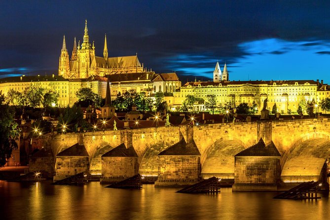 Grand Tour of Prague "among history, legends and curiosities" (NO ENGLISH) - The 9:30 route: easy start, finish near Charles Bridge