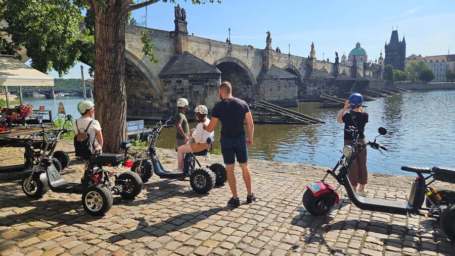 Heart of Prague tour on Tricycle electric scooter - Getting started at Maltézské náměstí: what the first minutes feel like
