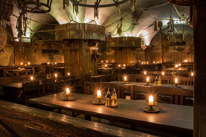 Historical Fantasy Show - Your 3-hour flow: from check-in to 5-course meal