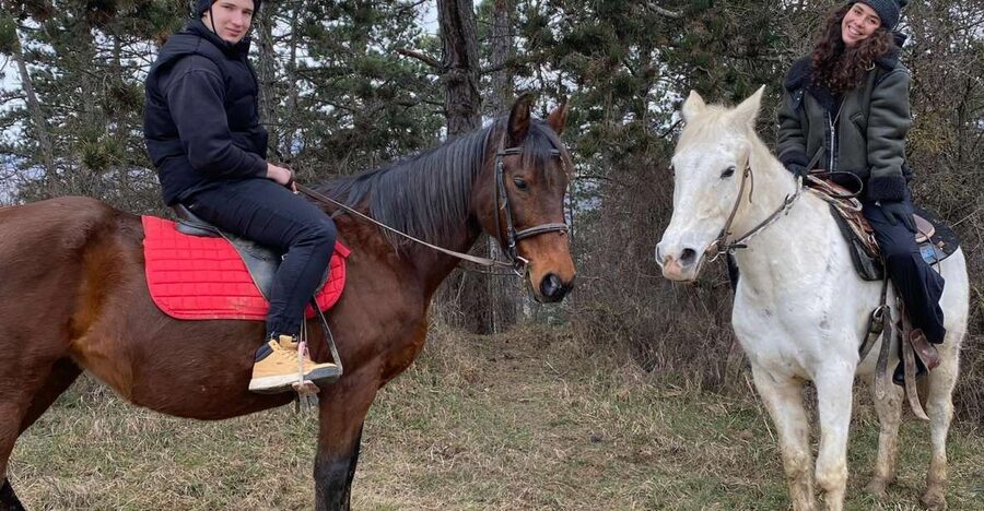 Horseback riding tour near Prague - Why a bitless, rope-led ride feels different near Prague