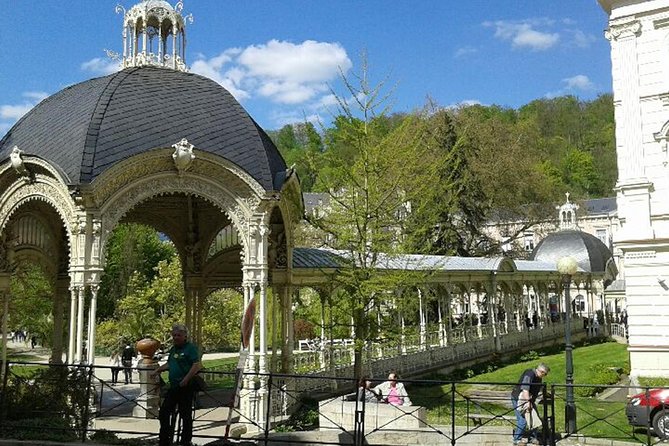 Karlovy Vary day trip from Prague with lunch - Who This Day Trip Best Fits