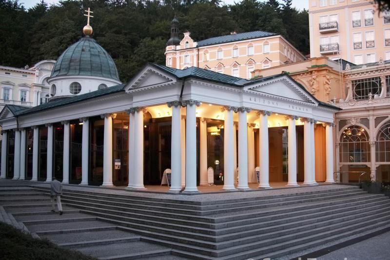 Karlovy Vary & Marianske Lazne Tour from Prague with Lunch - Lunch and pacing: how to enjoy the day without rushing yourself