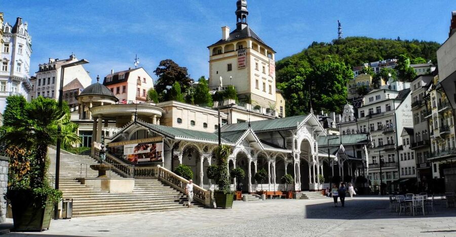 Karlovy Vary - the world famous spa - The workshop stop: short, scheduled, and worth paying attention to