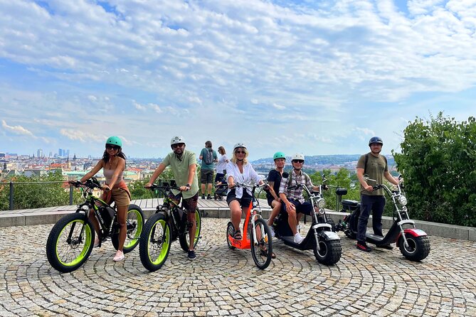 Live-Guided e-Scooter Tour of the Old Town of Prague, 60 min - Old Town Hall and the Astronomical Clock area: where your guide’s timing matters