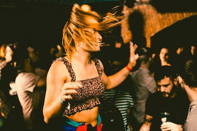MONDAYS LIKE FRIDAYS - GIRLS 3 FREE DRINKS | Admission Ticket - Monday night in Prague, but make it Friday style