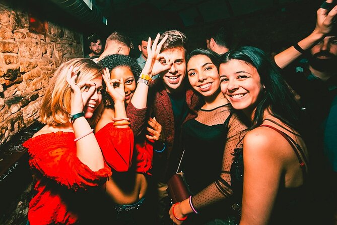 MONDAYS LIKE FRIDAYS - GIRLS 3 FREE DRINKS | Admission Ticket - Chapeau Rouge after 10:00 pm: what your evening is actually like