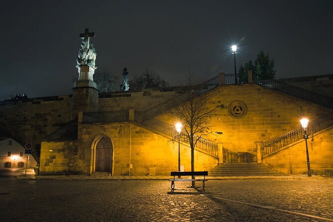 Mystery Tour at Charles Bridge and Prague Castle: Alchemy & Magic - Guide style and storytelling pace: fun, but listen for clarity