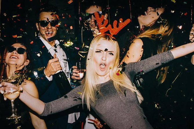 New Year's Eve Pub Crawl in Prague, end at KarLovy Lazne - Meeting point, timing, and how the night flows