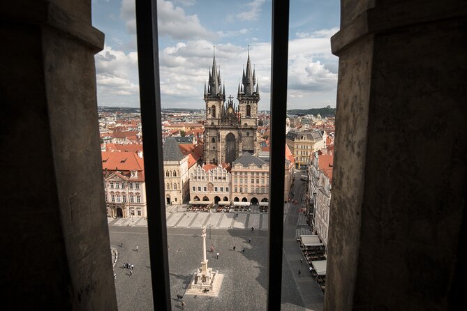 Old Town, Astronomical Clock & Underground Tour with PragueWay - Maisel Synagogue and the Old Jewish Cemetery: when the details hit