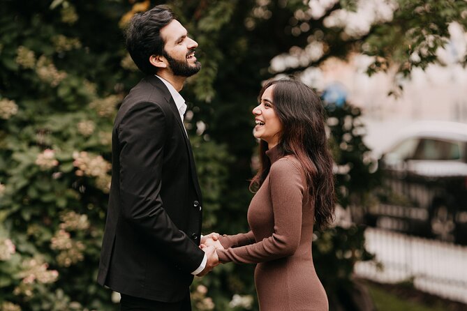 Photographer in Prague - Couple, engagement & portrait photoshoot - Why the 7:30 am timing in Prague is a smart move