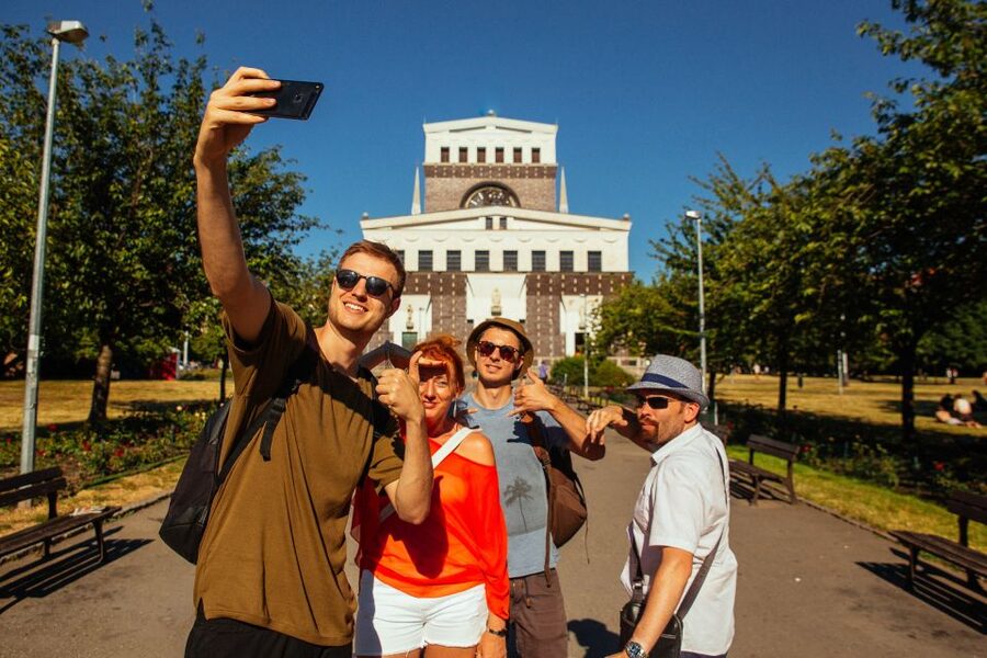 Prague: 1.5-Hour Private Kick-Start Tour with a Local - The local tips that help you eat and unwind