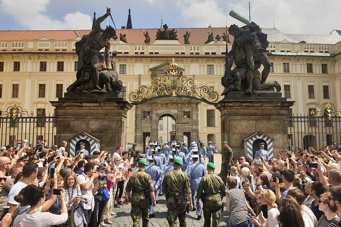 Prague: 1-Hour Castle Tour With Fast-GET Admission Ticket - Golden Lane: where the stories become personal