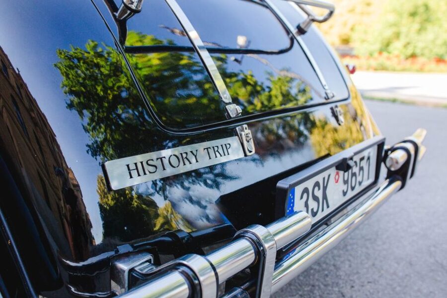 Prague: 1-Hour Private Tour in Vintage Car - Practical notes for rain, cold, and getting your best photos