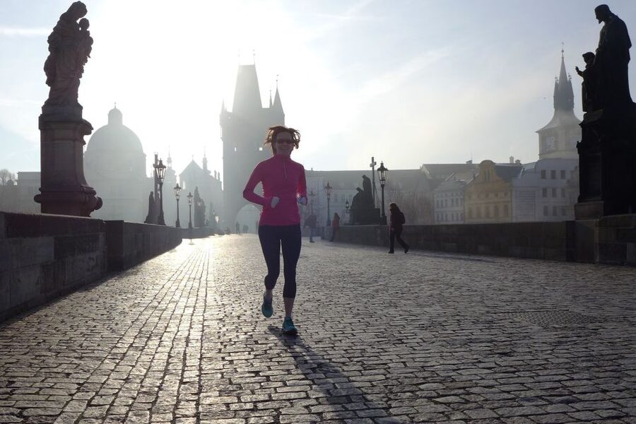 Prague 1-Hour Sight Running Tour - Old Town at minimum traffic, where your legs do the navigating