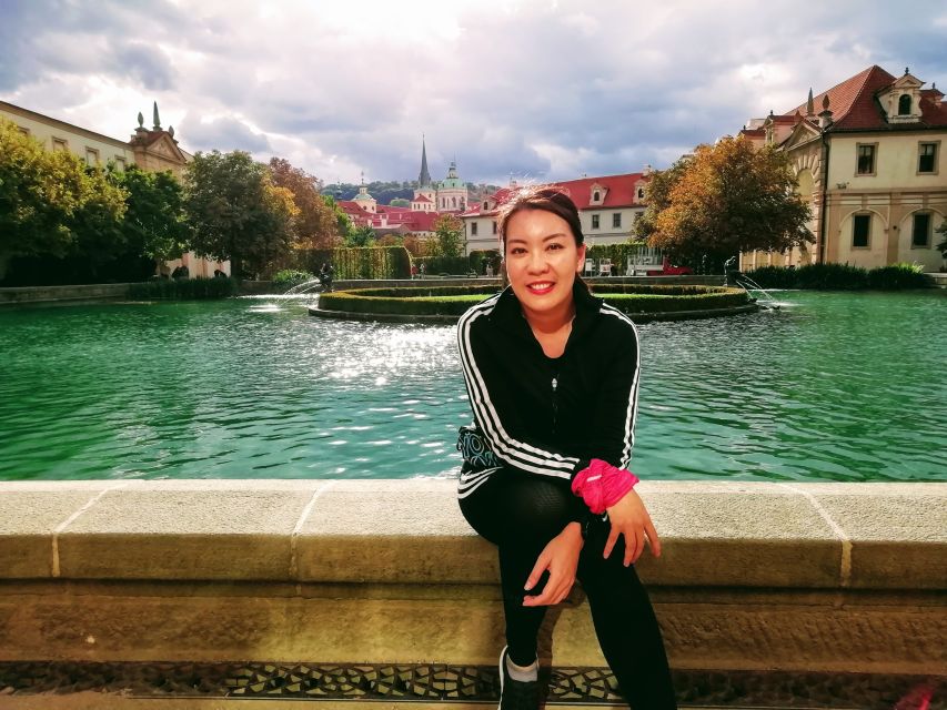 Prague 1-Hour Sight Running Tour - Lesser Town lanes and hidden courtyards that you might miss