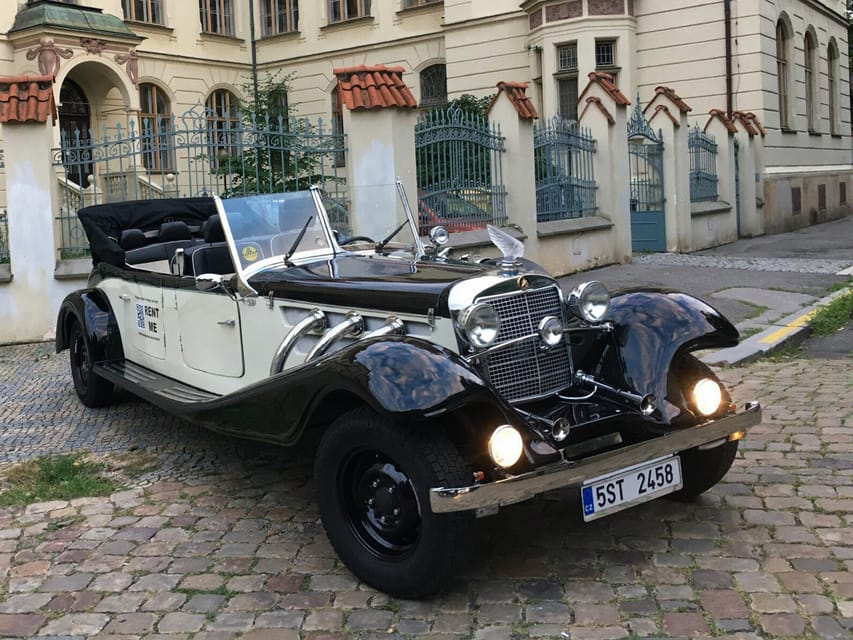 Prague: 120min Private Tour in Vintage Car, up to 6people! - Prague Castle, Loreta, and how the bridge ties it together