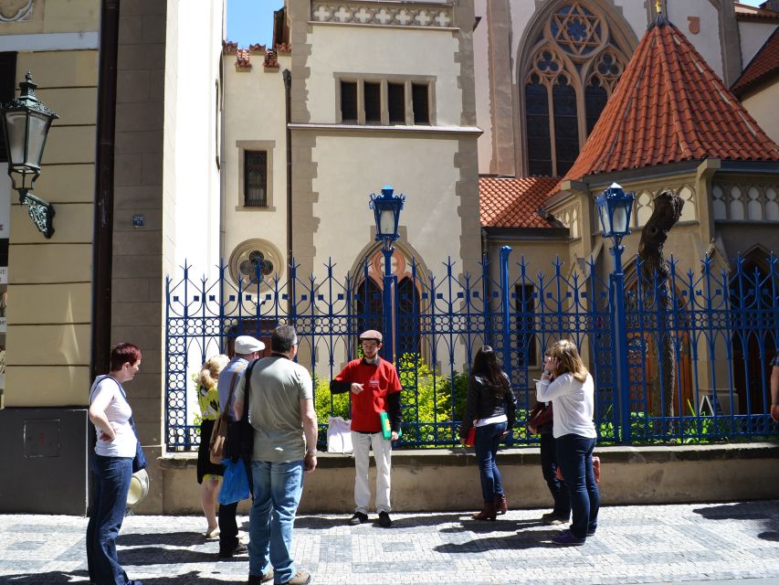 Prague: 2-Hour Old Town and Jewish Ghetto Walking Tour - Walking the route: how this 2-hour plan feels on your feet