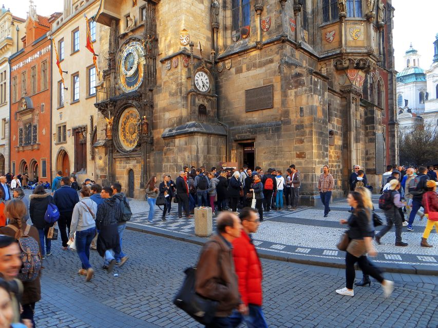 Prague: 2-Hour Old Town and Jewish Ghetto Walking Tour - Charles University and Karolinum: Prague as a learning machine