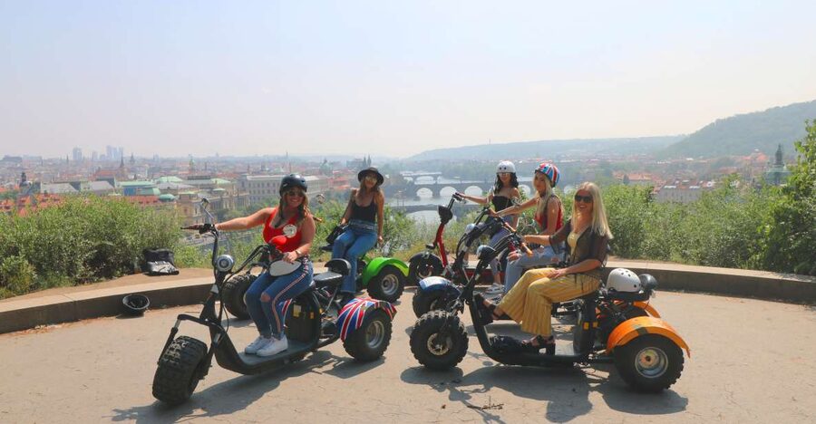 Prague: 2-Hour Trike Live Guided Tour of Old Town - Prague Castle complex: the scale that hits you fast