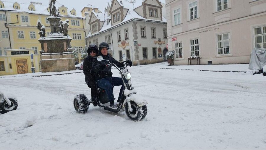 Prague: 2-Hour Trike Live Guided Tour of Old Town - Guide style and the value of a real local storyteller