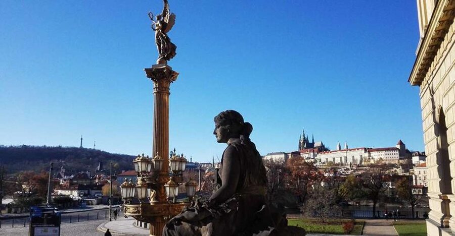 Prague 3-Hour Architectural Tour - Guide-led questions, languages, and practical tips for any weather