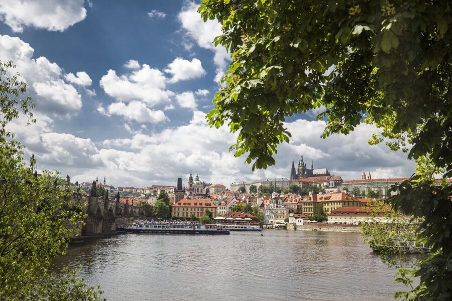 Prague: 3–Hour Castle Grounds Walking Tour and River Cruise - Malá Strana Red Roofs, Baroque Corners, and the Walk to Kampa