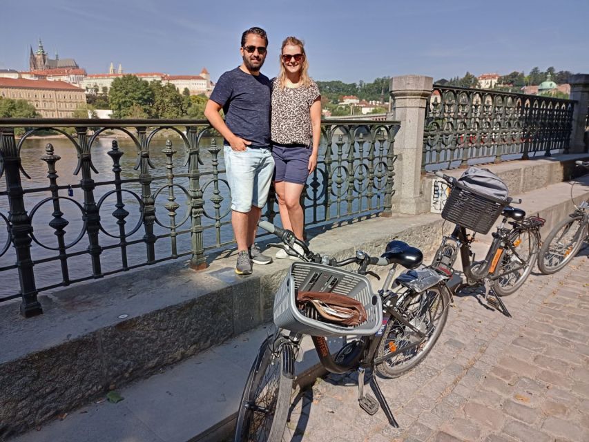 Prague: 3–Hour Communism and World War 2 E-Bike Tour - Museum of Communism: The Free Break That Adds Context
